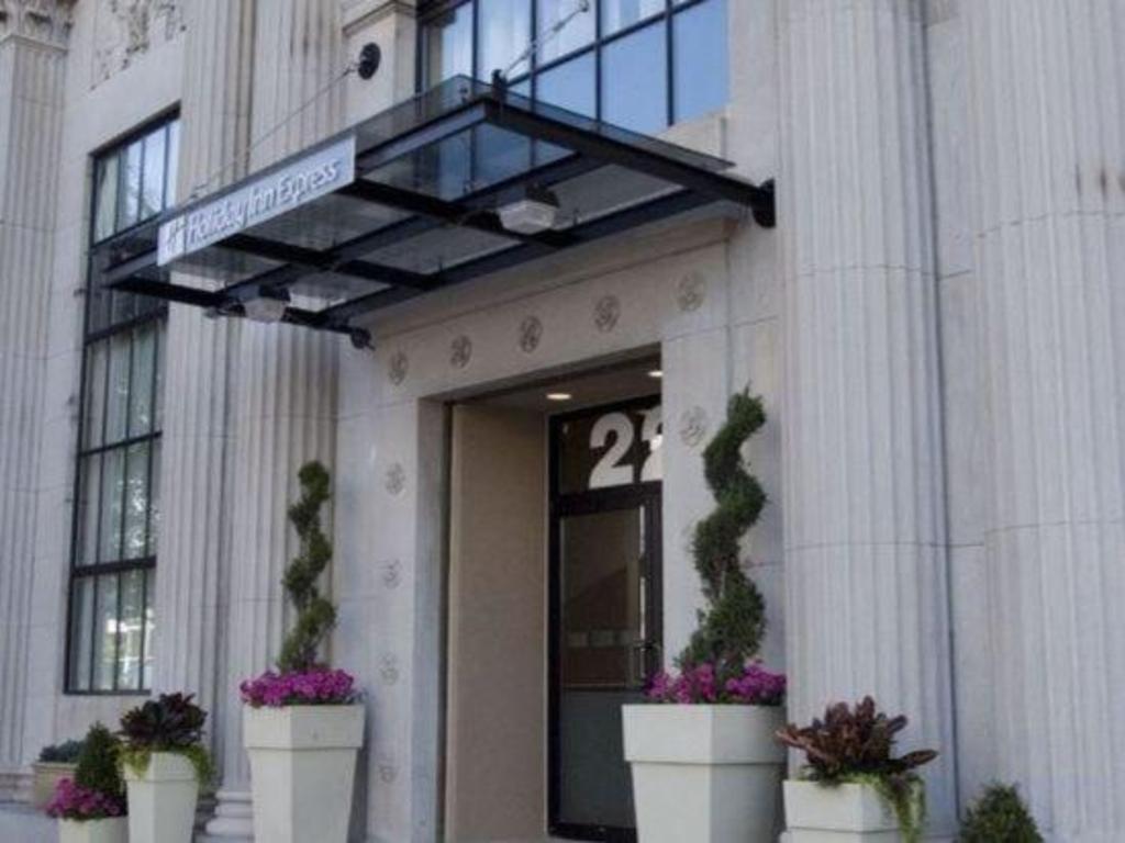 Holiday Inn Express Baltimore-Downtown