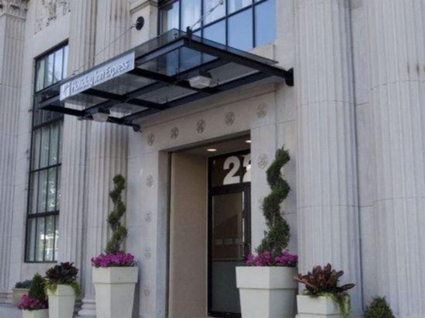 Holiday Inn Express Baltimore-Downtown image 1