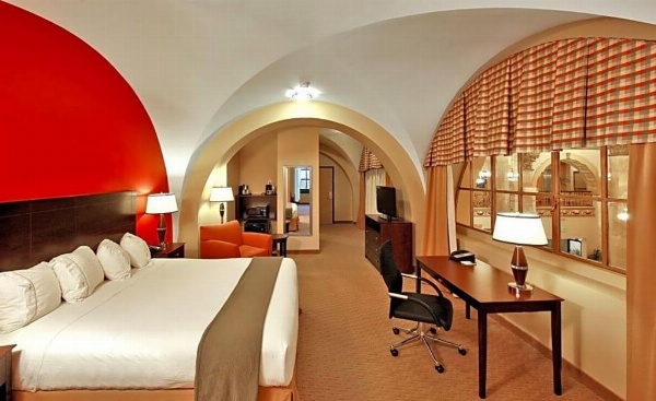 Holiday Inn Express Baltimore-Downtown image 15