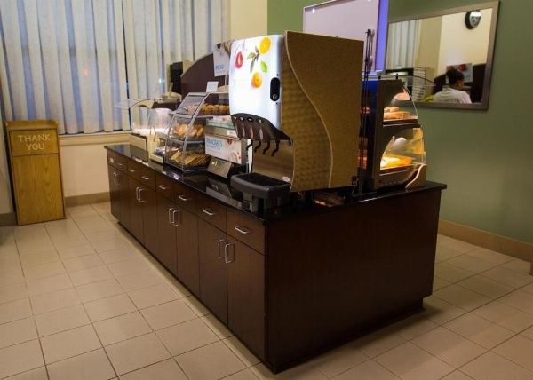 Holiday Inn Express Baltimore-Downtown image 20